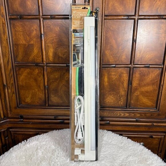 QualStar 24 inch Under-Cabinet Flourescent Light - Picture 4 of 13